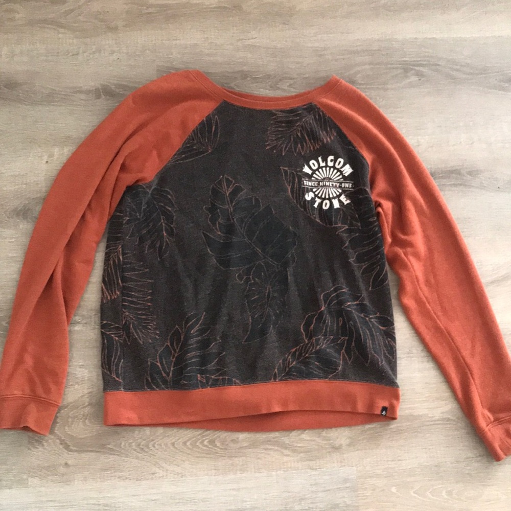 Volcom sweater